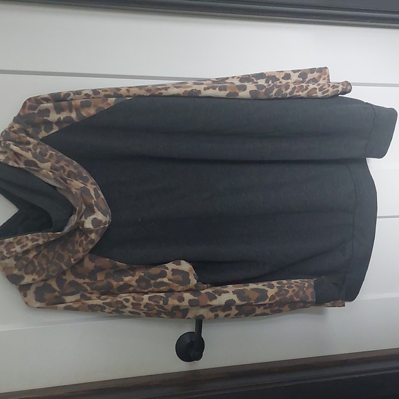 Womens 3x Leopard Print Sleeve Hoodie - Picture 4 of 5